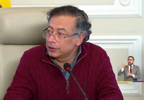 petro-la-consulta-popular-y-la-ruptura-del-orden-constitucional-en-colombia.