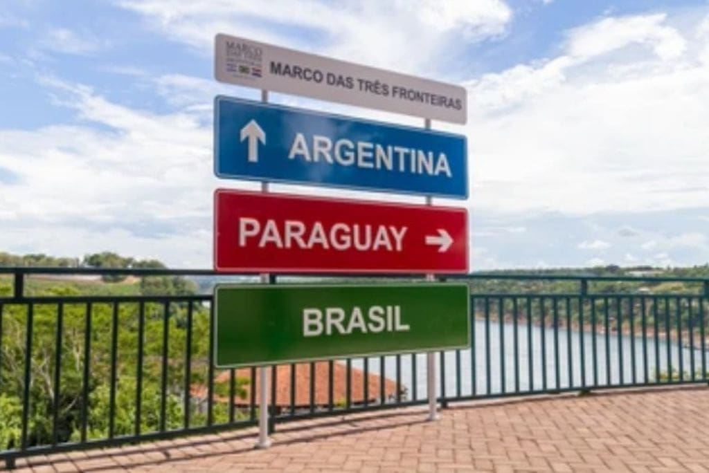 paraguay-brasil-y-argentina-unen-fuerzas-con-el-fbi-para-establecer-una-base-antiterrorista-en-la-triple-frontera-un-bastin-contra-el-crimen-organizado-y-el-terrorismo.