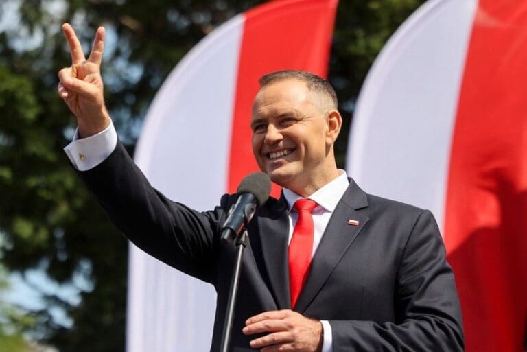 karol-nawrocki-lder-de-derecha-asume-la-presidencia-de-polonia-y-promete-combatir-la-inmigracin-ilegal-oponerse-a-la-ue-y-defender-la-soberana-y-valores-tradicionales.