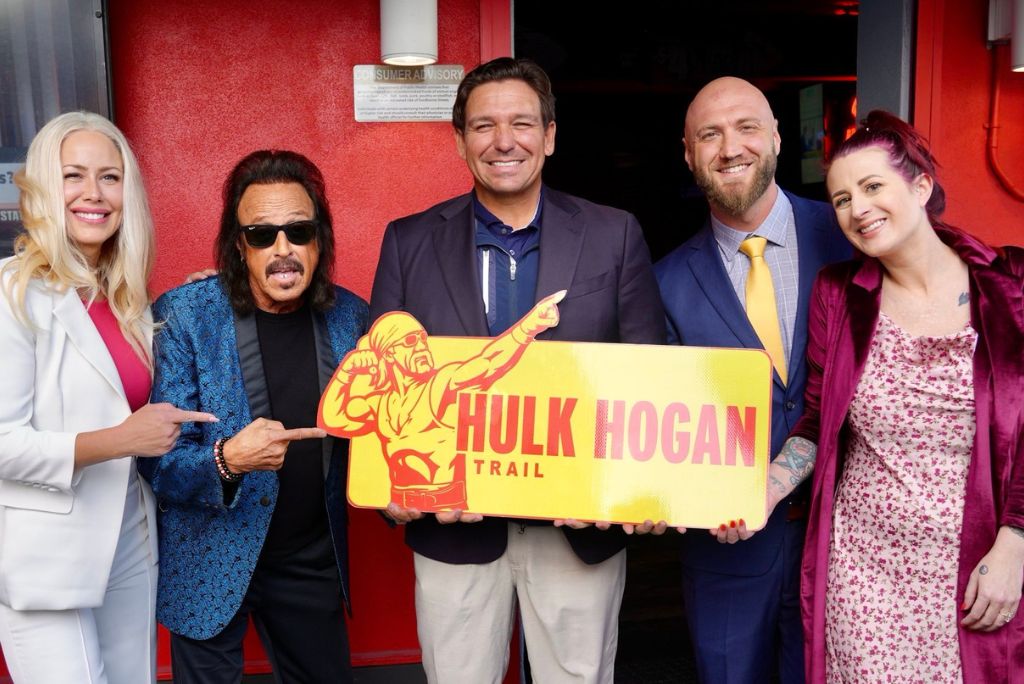 ron-desantis-anuncia-la-ruta-de-hulk-hogan-en-memoria-de-la-leyenda-de-la-lucha-libre-la-hulkamana-vivir-para-siempre