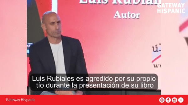 Luis Rubiales es agredido por su propio tío durante la presentación de su libro