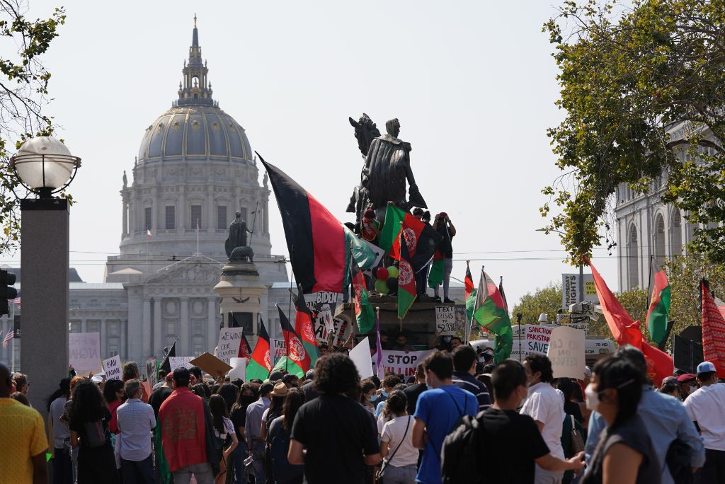 trump-ordena-revisin-total-de-los-afganos-ingresados-bajo-biden-tras-ataque-en-washington-si-no-aman-a-ee.uu.-no-los-queremos