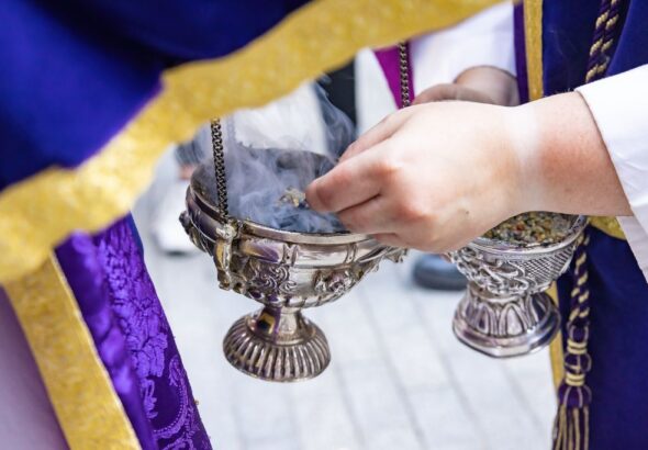 young-priests-and-faithful-drive-a-conservative-renaissance-in-the-u.s.-church-prioritizing-tradition-over-ideological-fads