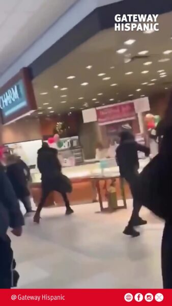 TORONTO: Robbery at midday at the Charm Diamond Centre