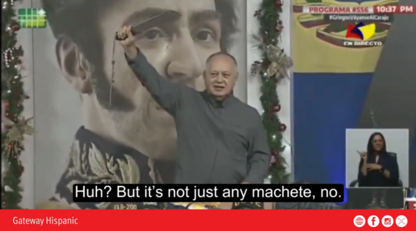 Diosdado Cabello exhibe un machete y lanza un mensaje de intimidación política