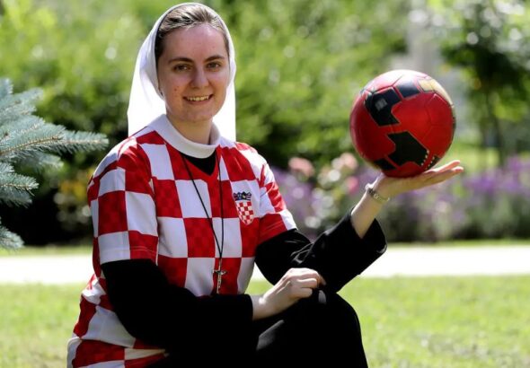 la-polica-croata-aclara-el-caso-de-la-monja-herida-en-zagreb-se-trat-de-autolesiones-y-no-de-un-ataque-externo-varios-medios-difundieron-la-falsa-versin-de-un-atacante-gritando-allahu-akbar