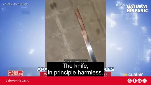 Un grupo de magrebíes los insultan y los agreden por ser españoles y llevar la bandera de España