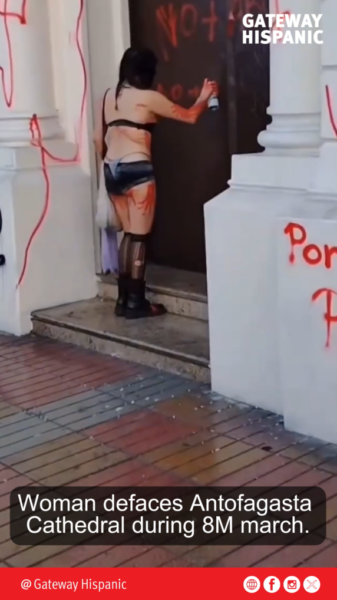 Siguen emergiendo videos de actos violentos de feministas radicales en marchas del 8M (VIDEO)